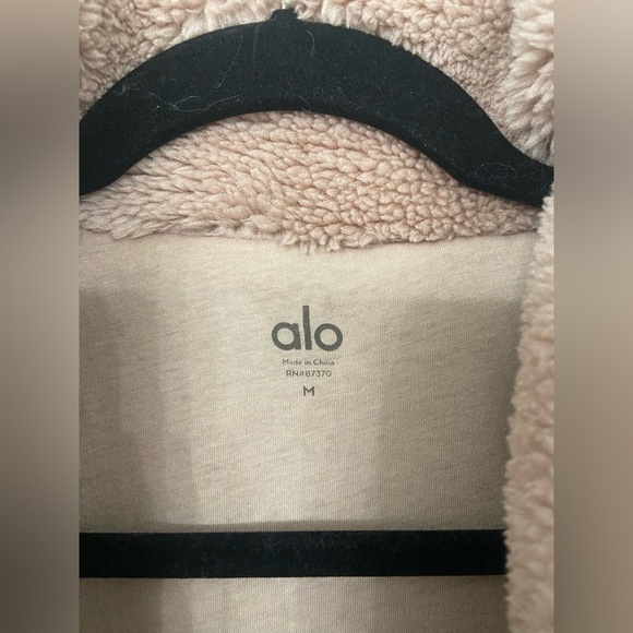 ALO Yoga Sherpa Oversized Trench Coat Pink Size Medium - Picture 6 of 9